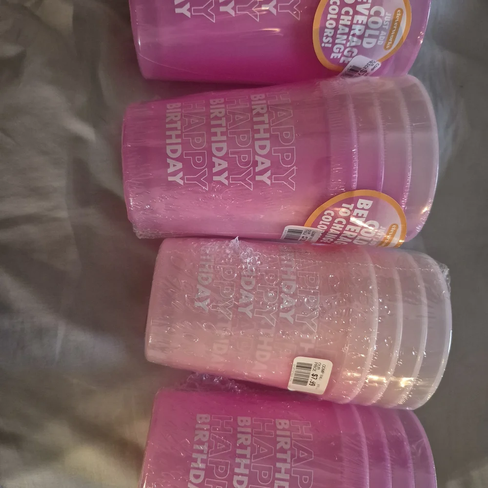4 sets of Happy Birthday Color-Changing Party Cups - Vibrant Pink Total of 16
